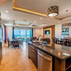 Amberjack Oasis